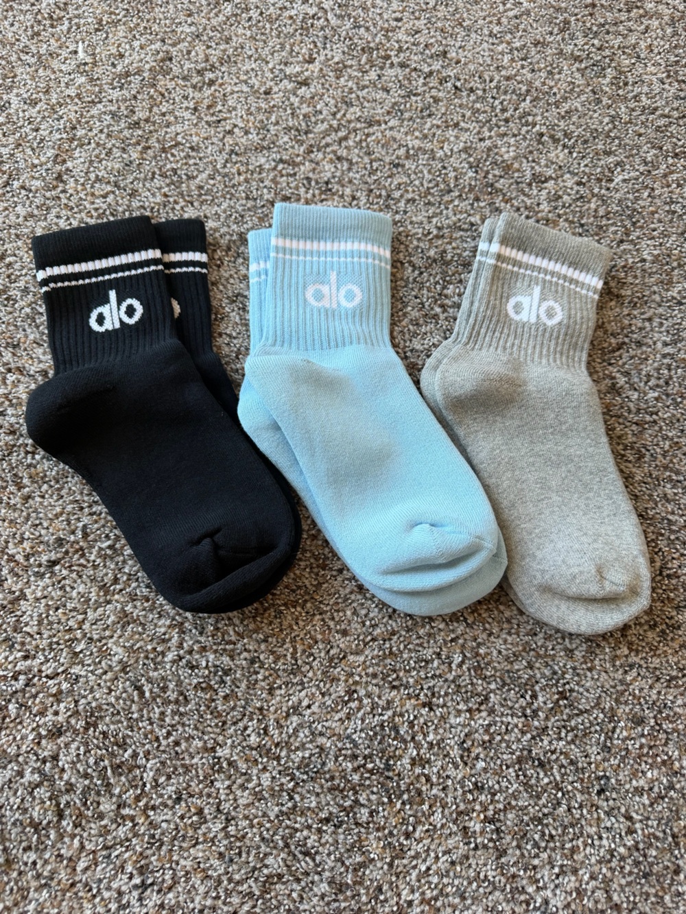 ALO Yoga throwback 3-Pack half Crew Socks — Black, Light Blue & Gray